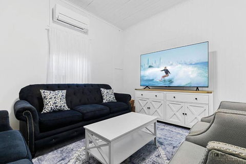 Sandown Beachside Cottage - South Australia Travel 1