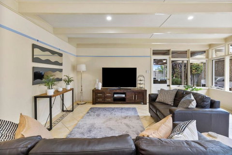 SANDY ANN At Lonnie - South Australia Travel 2