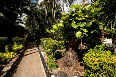 Sarina Palms Caravan And Cabins Village - South Australia Travel 2