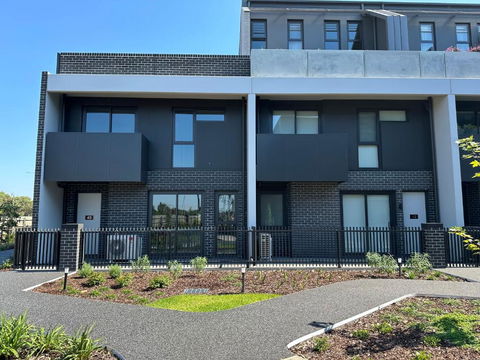 Shine Keysborough High-end Family Home, Netflix, Top Location - South Australia Travel 3