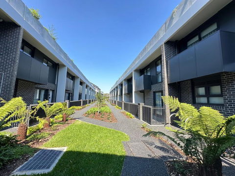 Shine Keysborough High-end Family Home, Netflix, Top Location - South Australia Travel 1