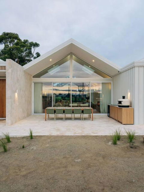 The Bay House - Luxury House In Opossum Bay With Fire Pit And Pizza Oven - South Australia Travel 2