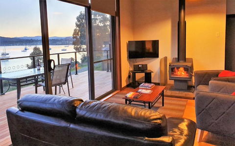 The Beach House- Private Jacuzzi And Wood Fire! - South Australia Travel 1