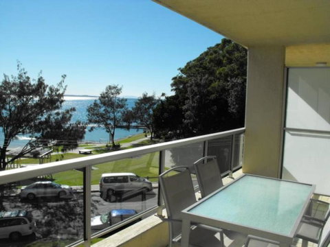 Beachpoint, Unit 202, 28 North Street - South Australia Travel 3