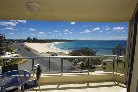 Beachpoint, Unit 401, 28 North Street - South Australia Travel 1