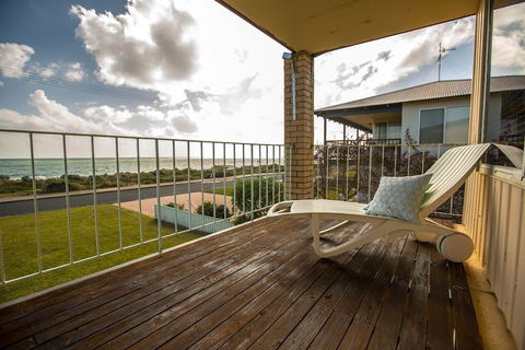 Beachside At Silver Sands - South Australia Travel 0