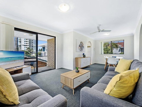 Beachside Delight Near Convention Centre - South Australia Travel 1