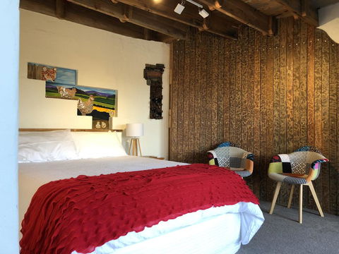 Bed In A Shed Too - South Australia Travel 0