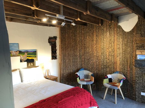 Bed In A Shed Too - South Australia Travel 1