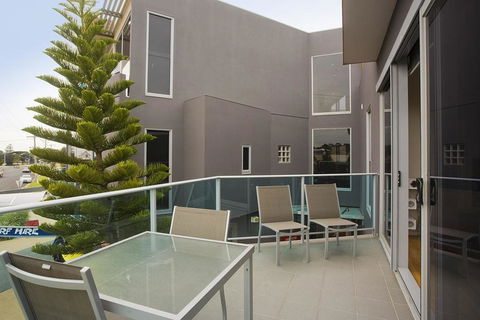 Bell Street Apartments, Australia - South Australia Travel 3