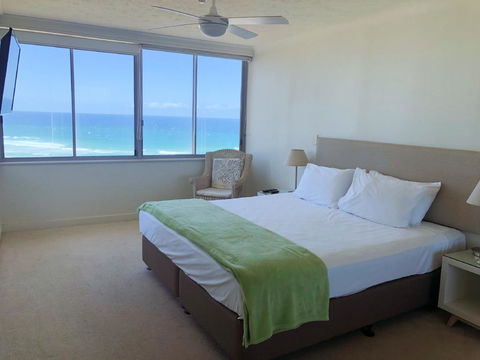 Berkeley On The Beach - South Australia Travel 1