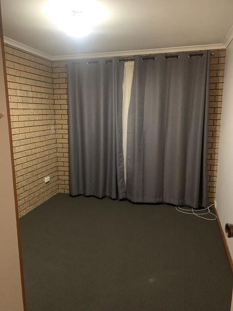 Bevan Street Lavington - South Australia Travel 0