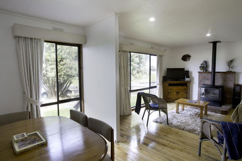 Bindi - Pet Friendly - South Australia Travel 2