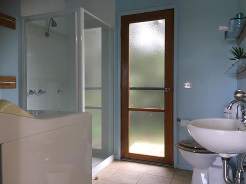 Black Cockatoo Cottages - South Australia Travel 3