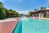 Blue Lagoon Lakeside Apartment
