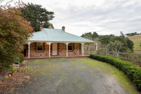 The Retreat In Basket Range - South Australia Travel 0