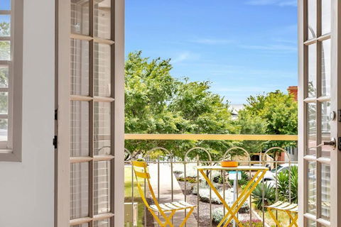 The Seaside Loft - A Breezy Beachside Lifestyle - South Australia Travel 1