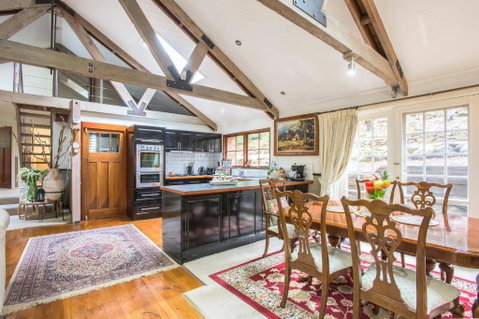 The Stone On The Hill - 3 Bedroom House - South Australia Travel 2