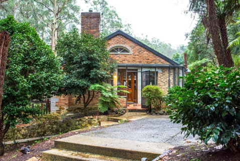 The Stone On The Hill - 3 Bedroom House - South Australia Travel 1