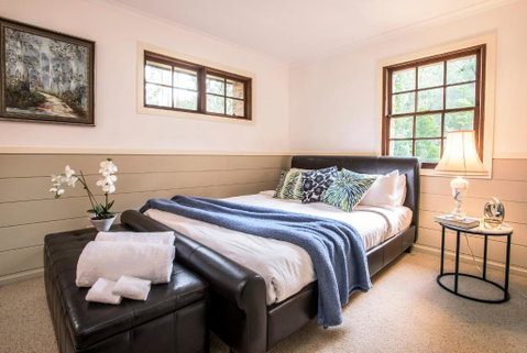 The Stone On The Hill - 3 Bedroom House - South Australia Travel 3