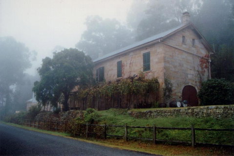 Tizzana Winery Bed And Breakfast - South Australia Travel 0