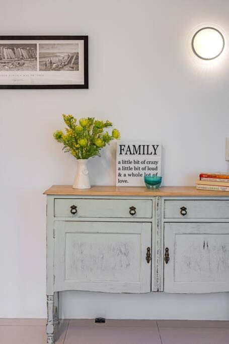 Waterfront Bliss In Margate - 30 Min From Brisbane - South Australia Travel 2