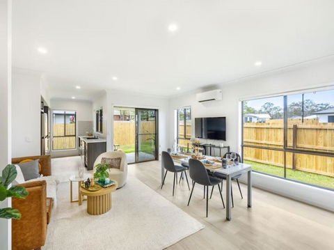 Well-decorated 5BR Family Home - South Australia Travel 1