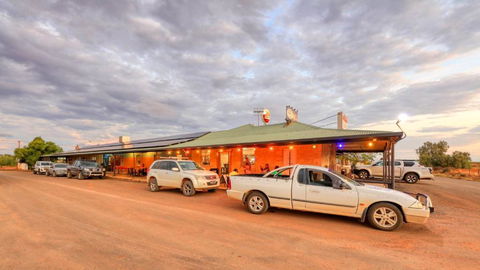 White Cliffs Hotel - South Australia Travel 0