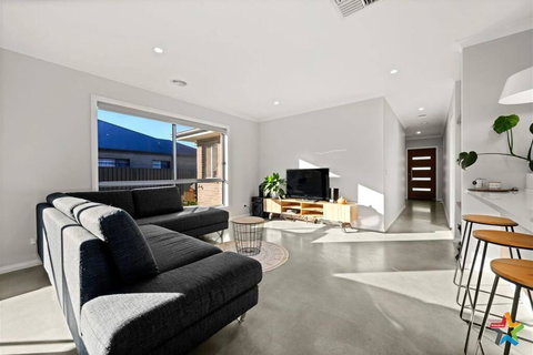 Wodonga Riverside Stay - South Australia Travel 0