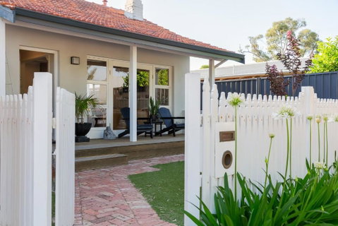 Guildford Cottage By Swan Bnb Management - South Australia Travel 0