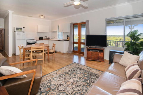 HILLVIEW - South Australia Travel 2