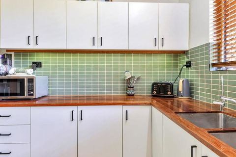 Nightcliff Getaway With Free WiFi - South Australia Travel 1