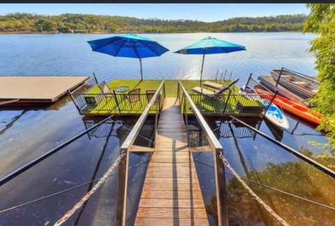 Rumah Surgah On Lake Bennett - South Australia Travel 0