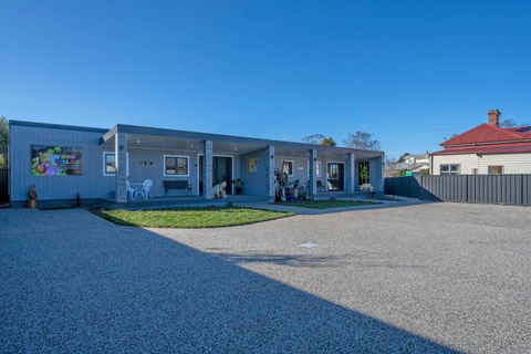 Zoo Villas : Villa Zebra - Central Wynyard - South Australia Travel 2