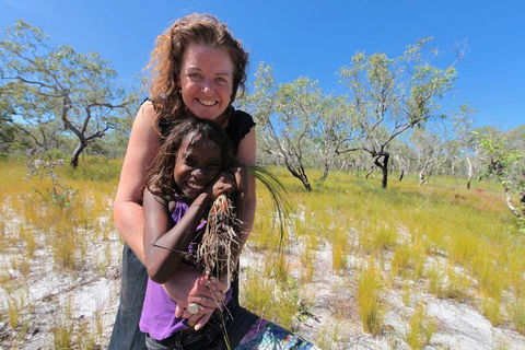 Gay-Wu Woman's 5 Day Yolngu Homeland Tour - South Australia Travel 1