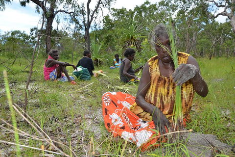 Gay-Wu Woman's 5 Day Yolngu Homeland Tour - South Australia Travel 2