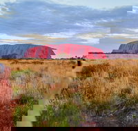 Uluru Ayers Rock Sunset with Outback Barbecue Dinner and Star Tour - South Australia Travel