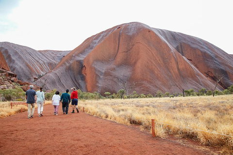Ayers Rock Combo: Uluru Base And Sunset Plus Uluru Sunrise And Kata Tjuta With An Optional BBQ Dinner Or Kings Canyon Day Trip - South Australia Travel 3