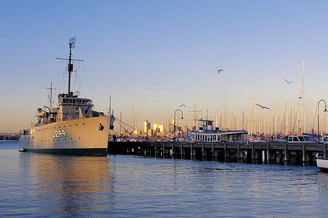 Melbourne City And Williamstown Ferry Cruise - South Australia Travel 4