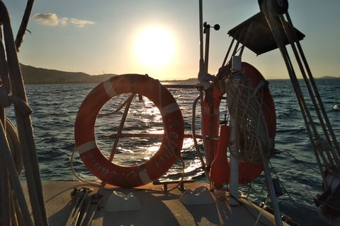 Townsville Small Group Early Morning Sailing Cruise Boat Tour Charter Hire - South Australia Travel 0